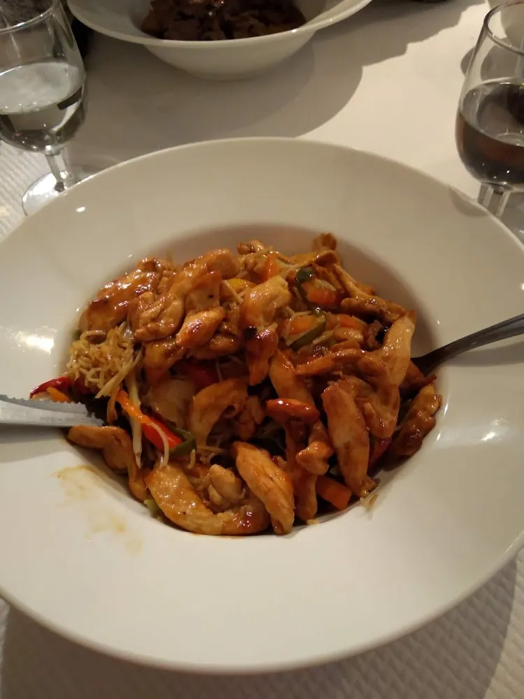 Nouilles Sautées Aux Légumes Et Au Poulet